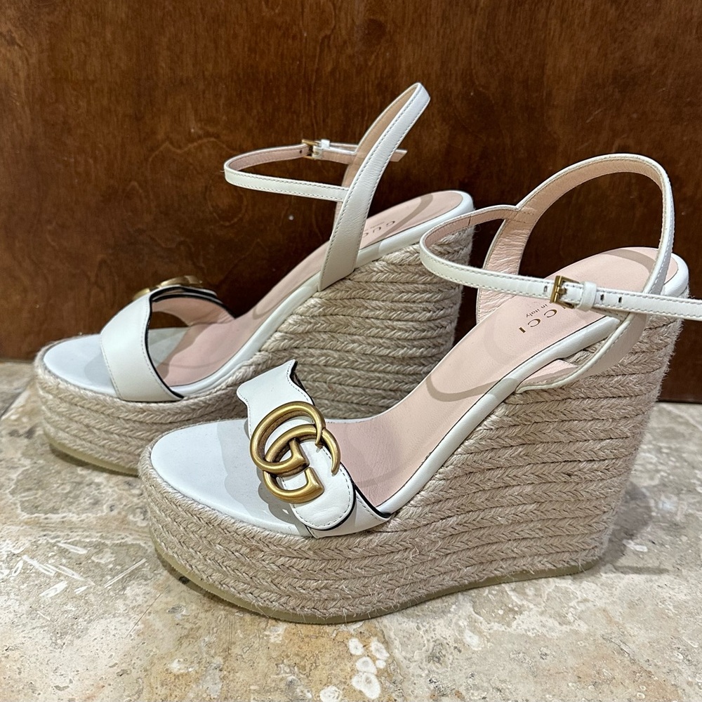 GUCCI WOMEN'S LEATHER PLATFORM
ESPADRILLE